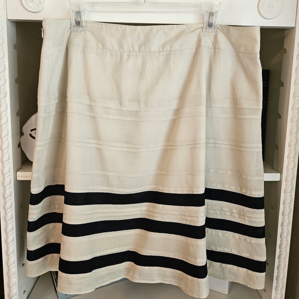 LOFT Cream and Black A-Line Skirt Knee-Length